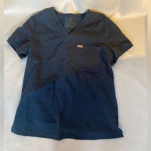 FIGS Catarina top Small